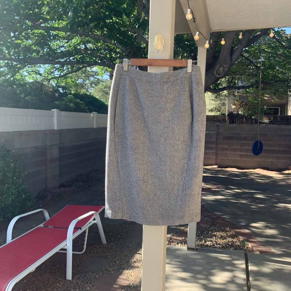 Trovata wool blend grey skirt size 6